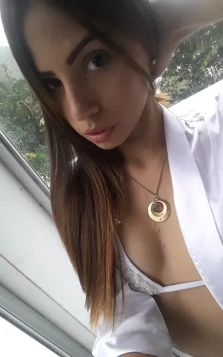 Irmak - Kağıthane VIP Escort Bayan Modeli - Gerçek Fotoğraflı İlan